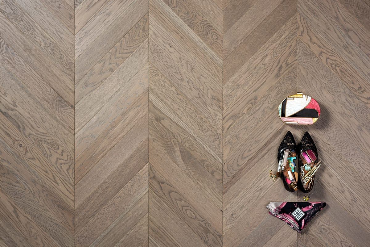 Grey Shadow - Французская Ёлка